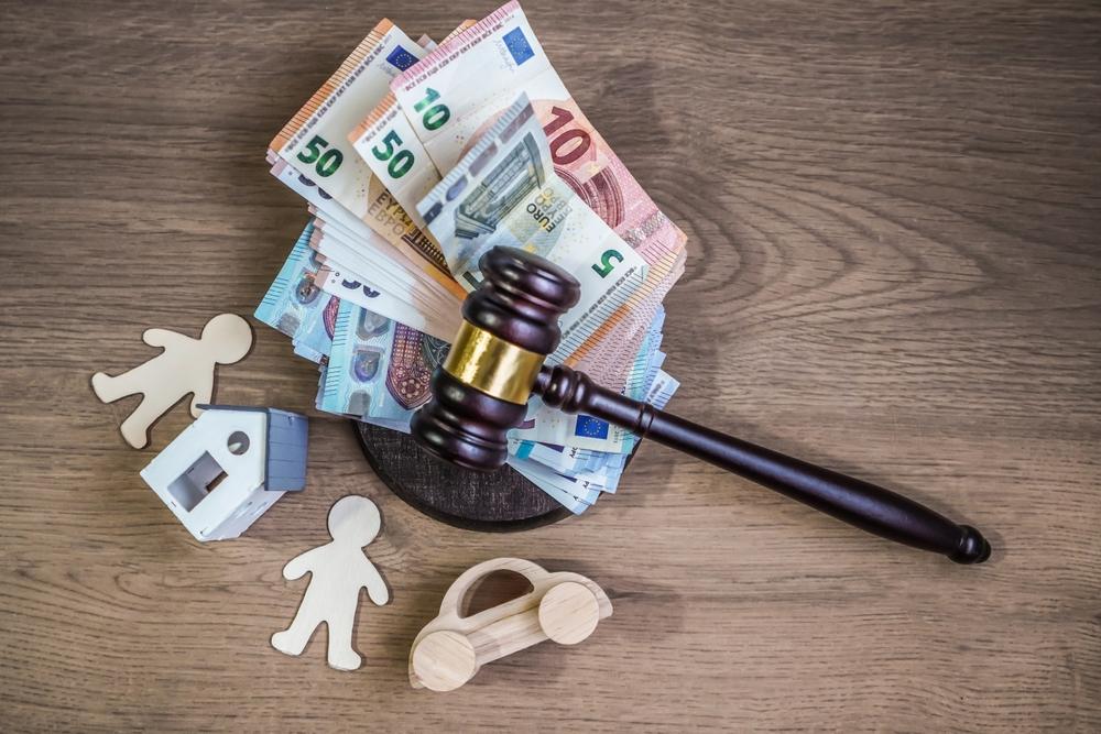 Photo of the cost of a lawyer